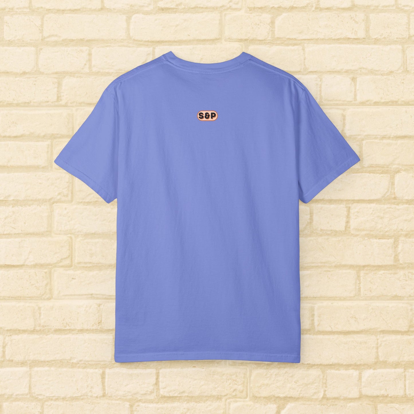 Sober Strong Gorilla T-Shirt π¦β Retro Sobriety Tee, Motivational Recovery Shirt, Unisex Graphic Top, Sobriety Gift for Men and Women