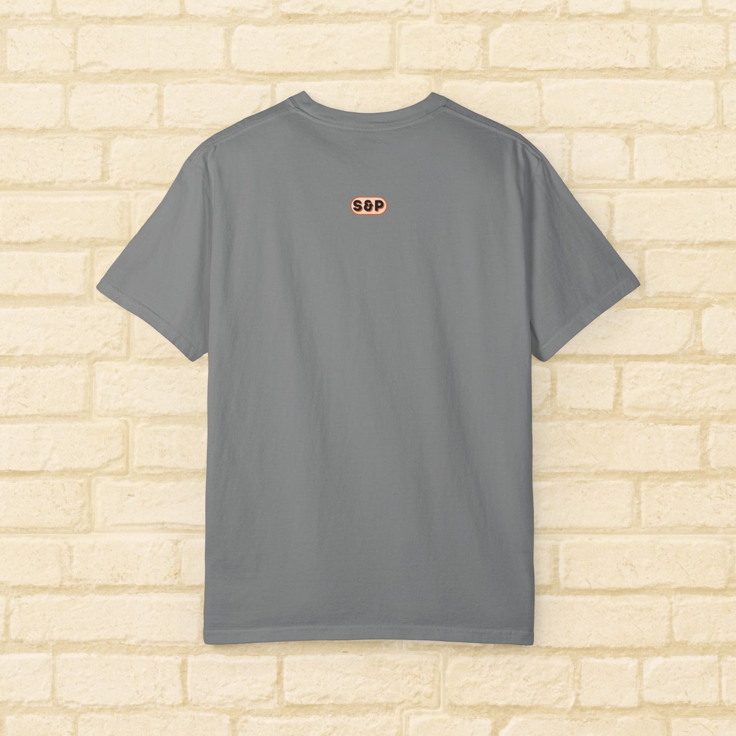 Sober Strong Gorilla T-Shirt π¦β Retro Sobriety Tee, Motivational Recovery Shirt, Unisex Graphic Top, Sobriety Gift for Men and Women
